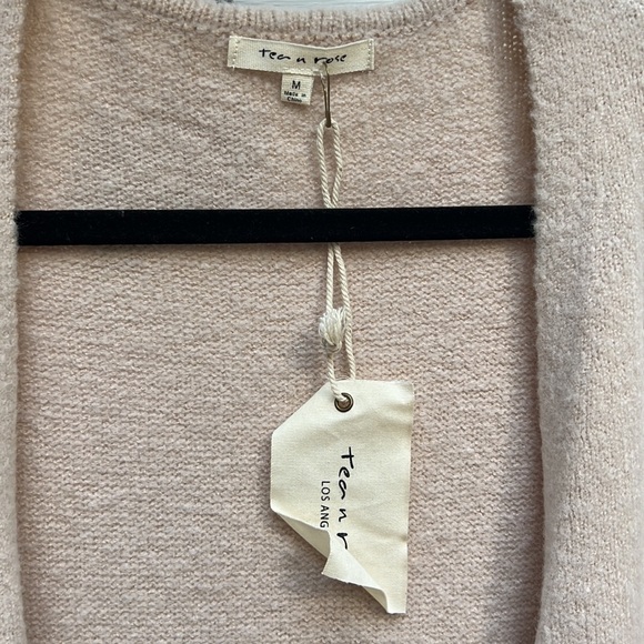 Medium Tea n rose cream colored cardigan. BNWT - Picture 3 of 4